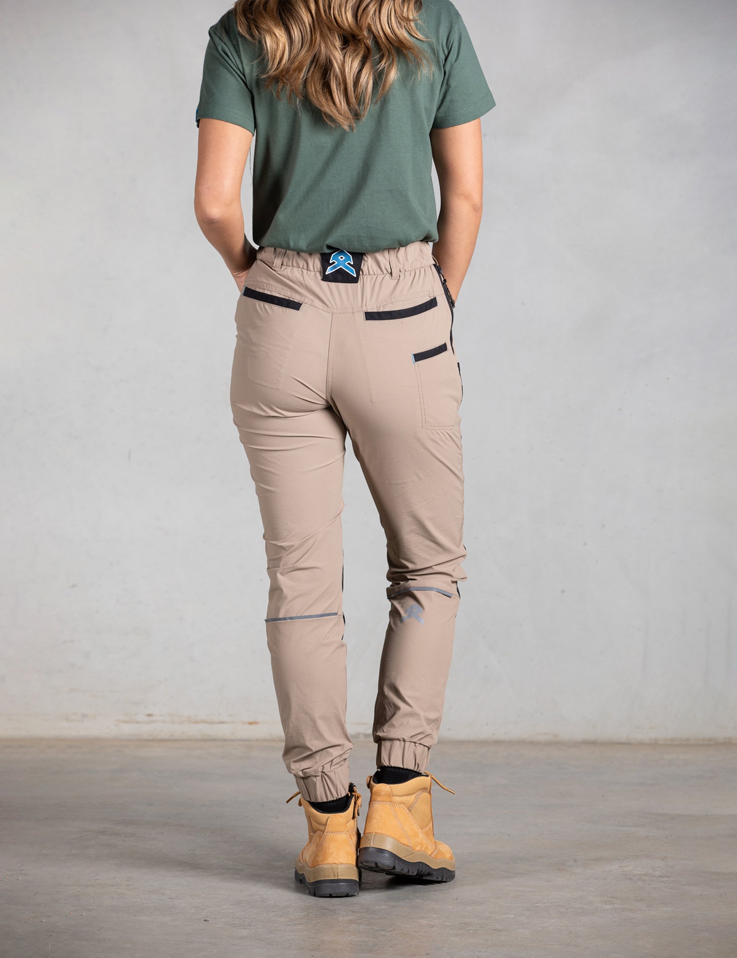 Anthem - Womens Triumph Pant (Khaki)