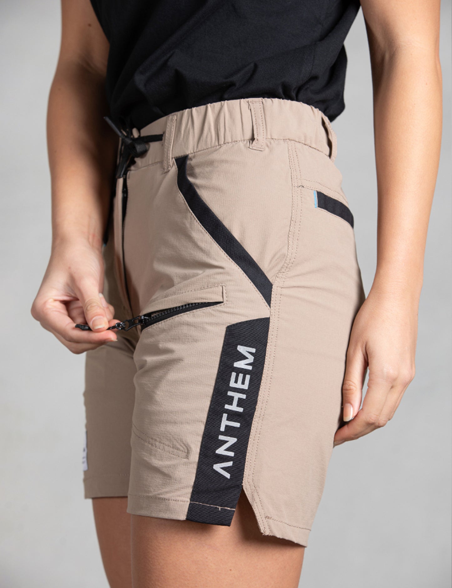 Anthem - Womens Triumph Short (Khaki)