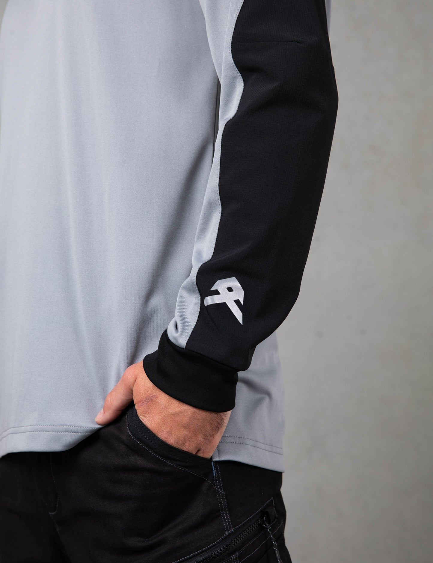 Anthem - Long Sleeve Performance Tee (Grey)